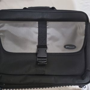 Targus Computer Bag w/ Attached strap and Handle